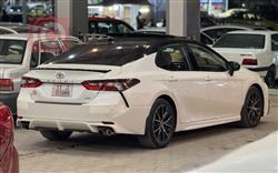 تۆیۆتا کامری